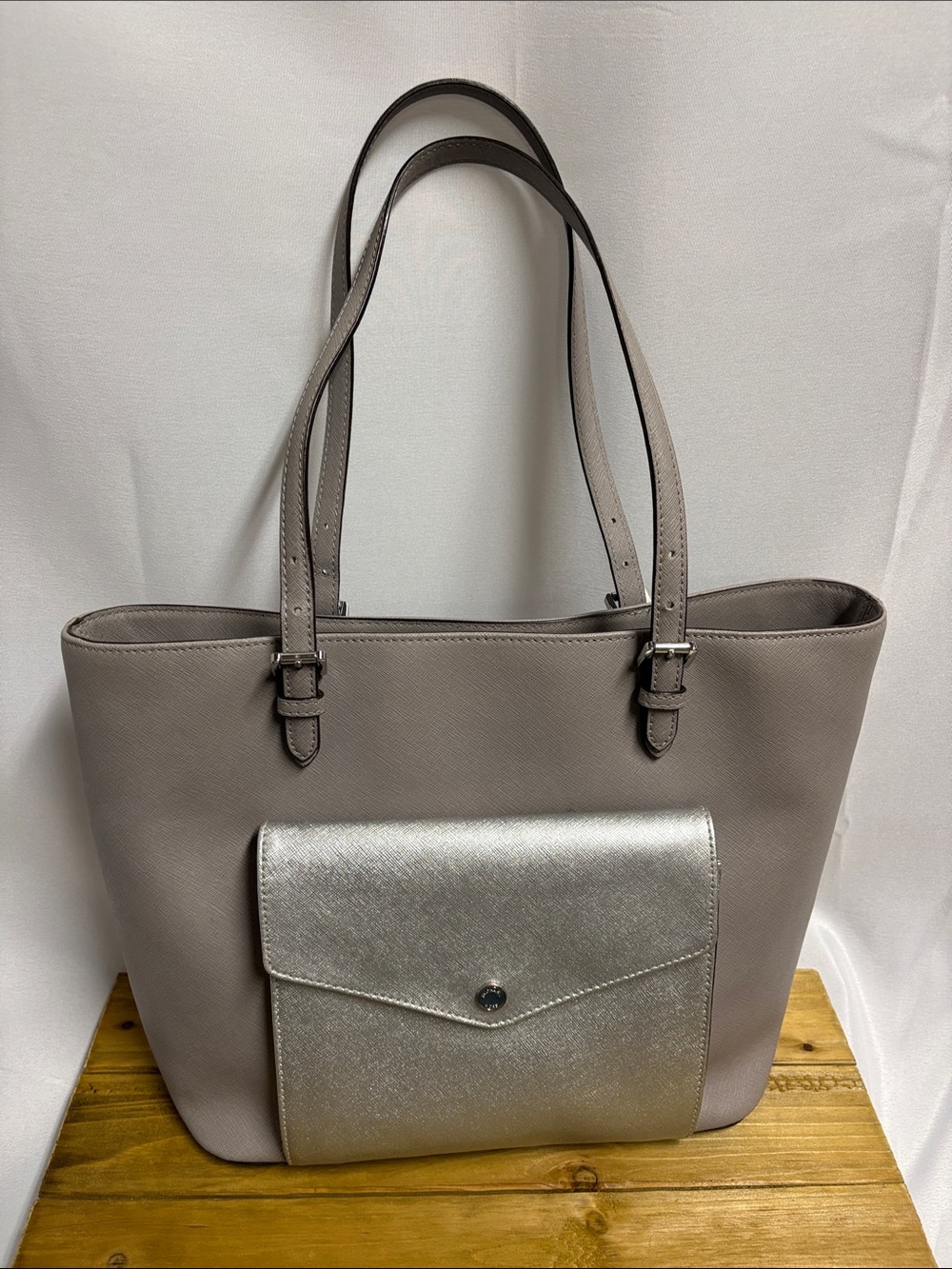 Michael Kors Jet Set Saffiano Leather Large Pocket Tote Gray w/ Silver